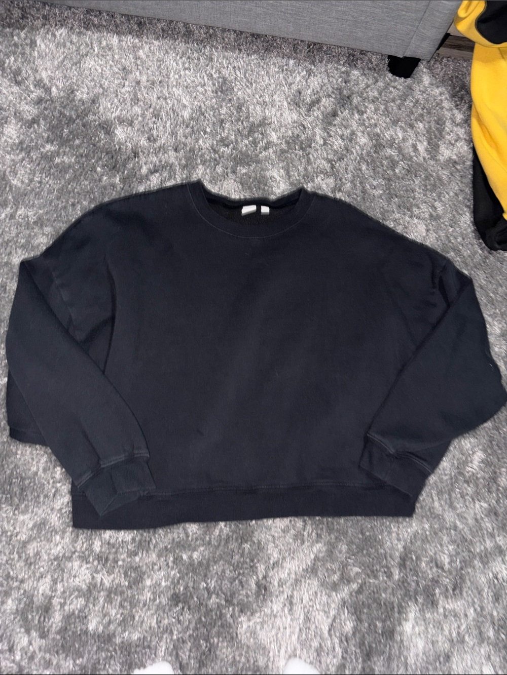 GAP Black Crewneck Pullover